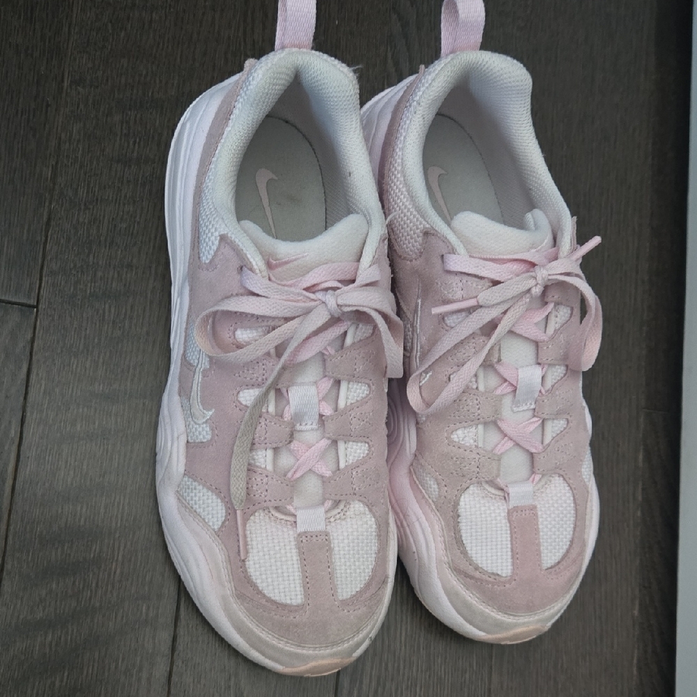 Nike Kids Light Pink and White Sneakers